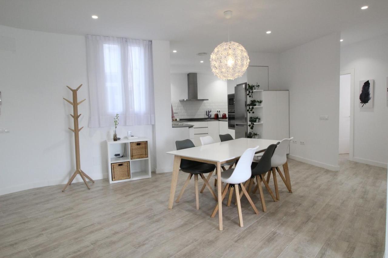 マラガDel Parque Flats Puertoアパートメント エクステリア 写真
